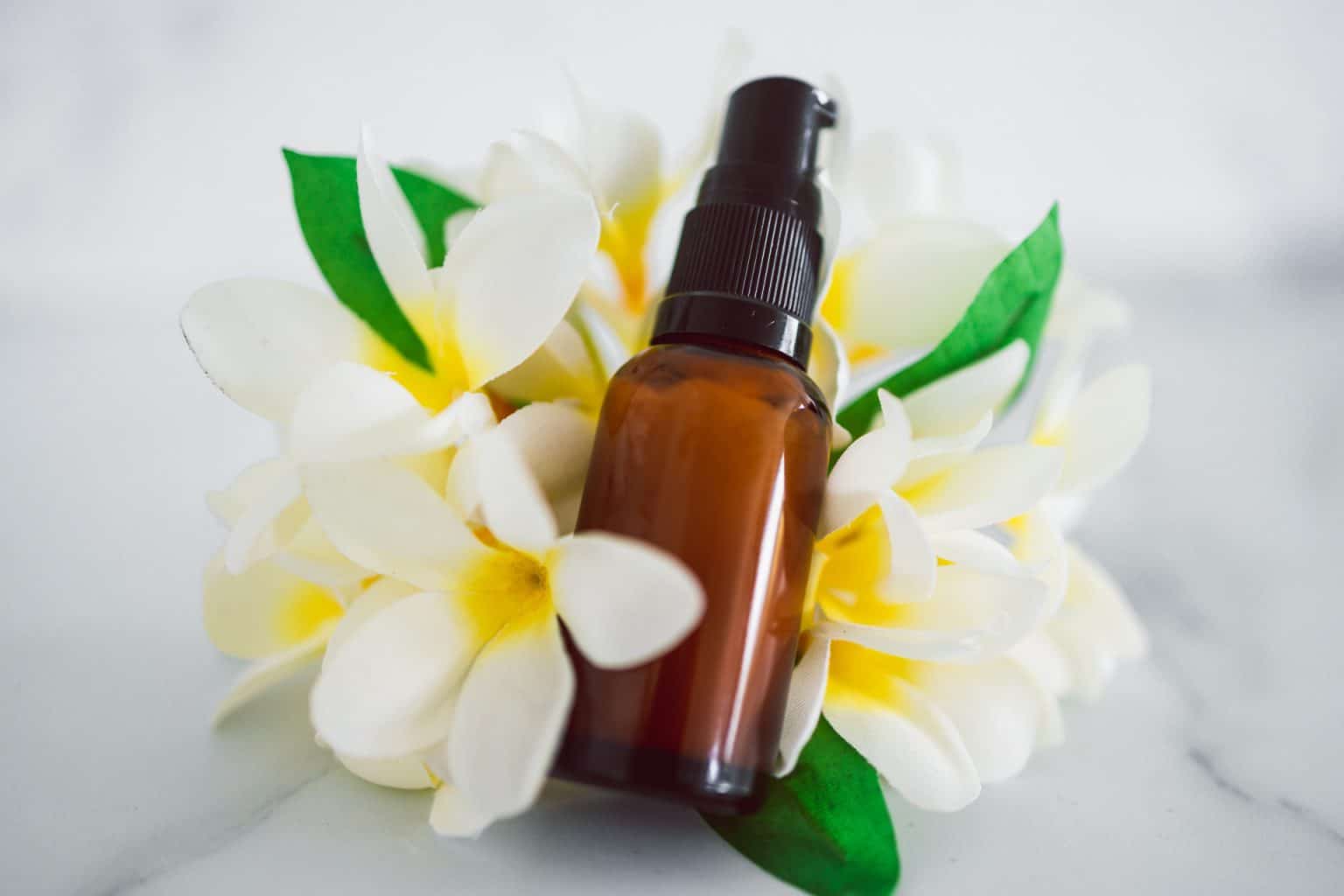 Comment utiliser l'huile de monoï pour ses cheveux ?